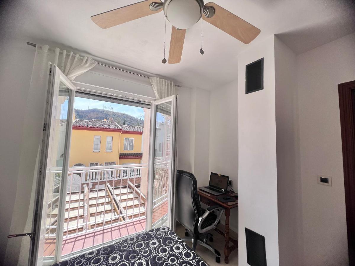 Apartament Casa Ideal Familias Y Grupos Con Balcones Exterior Soleada Patios Cerca Alhambra, Sierra Nevada, Rio Genil, Lancha Del Genil, Parque Llano Y Reloj Del Sol Con Barbacoas, Campo De Futbol, Circuito Gimnasia Grenada Zewnętrze zdjęcie