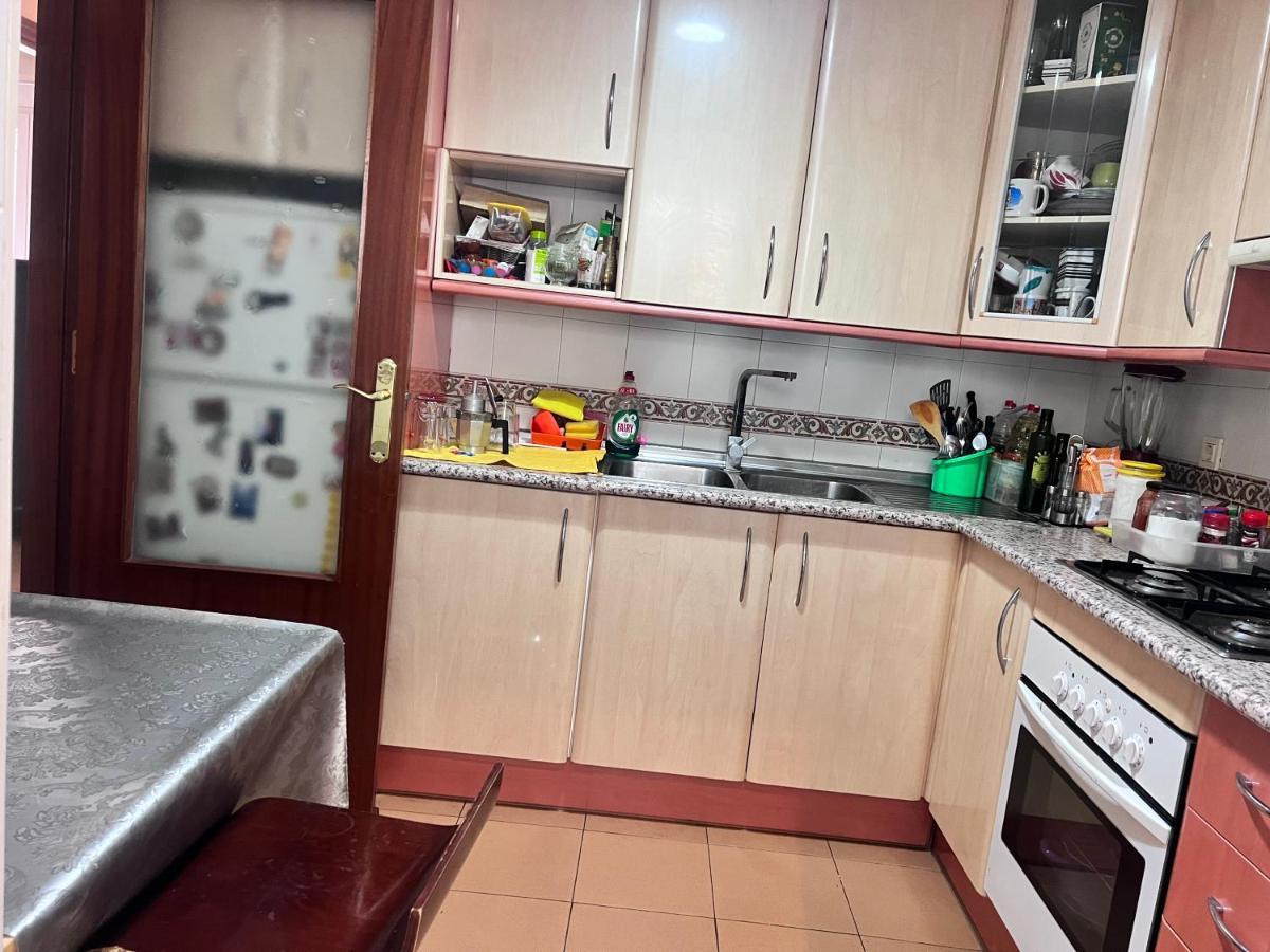 Apartament Casa Ideal Familias Y Grupos Con Balcones Exterior Soleada Patios Cerca Alhambra, Sierra Nevada, Rio Genil, Lancha Del Genil, Parque Llano Y Reloj Del Sol Con Barbacoas, Campo De Futbol, Circuito Gimnasia Grenada Zewnętrze zdjęcie